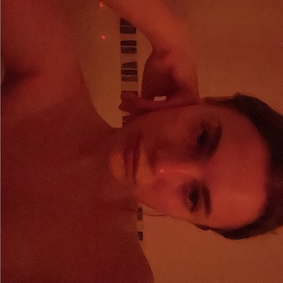 Meet your Posher, Abby - Picture 1 of 1